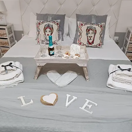 Sicilia Bedda House Апартаменти *