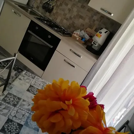 Sicilia Bedda House * 체팔루