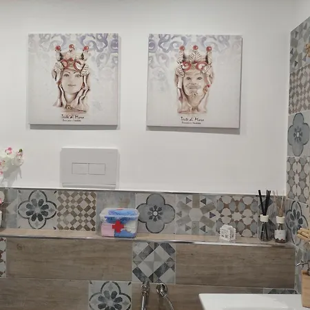 Sicilia Bedda House شقة تْشيفالو